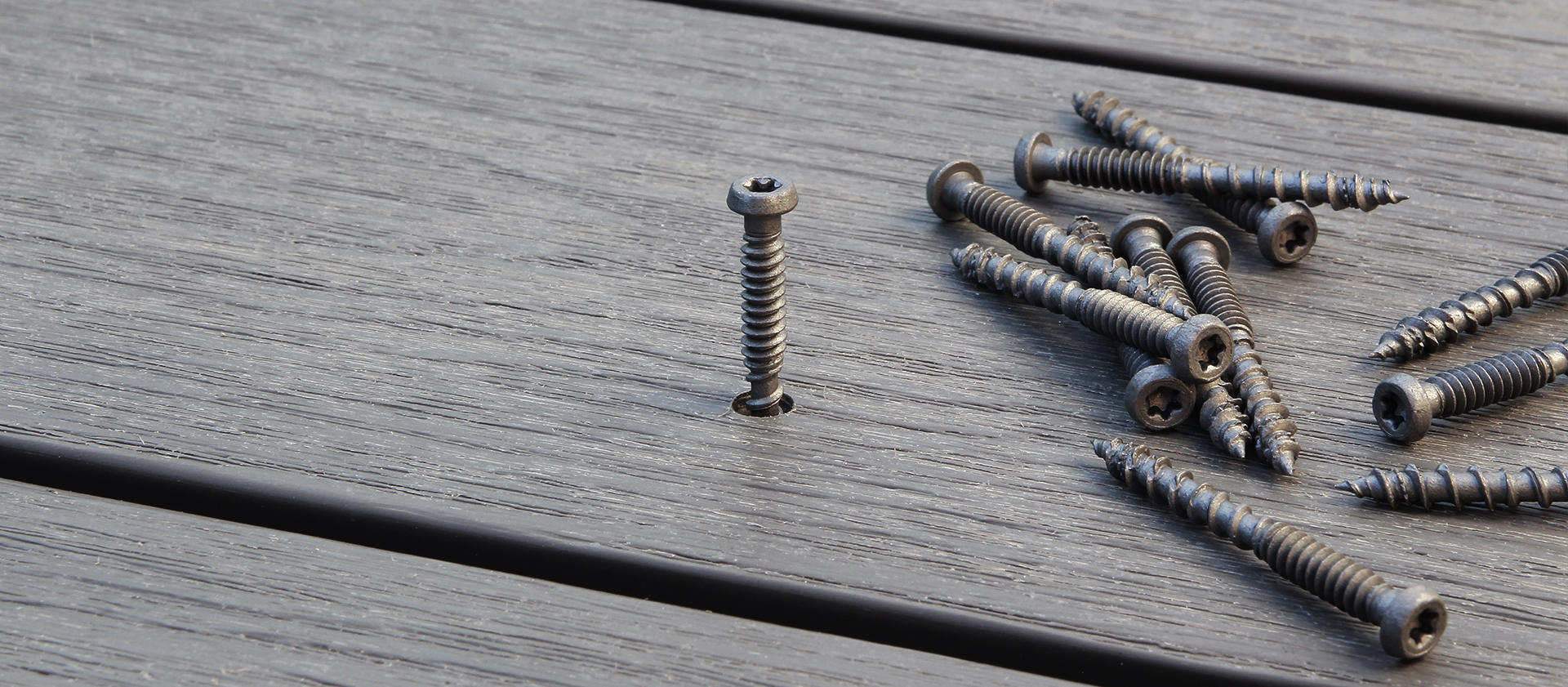 Cobra® coloured stainless steel screws for WPC decks - Cobrafastener